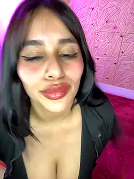 Snapshot of Mis_Saraaxx chatting on 10.21.25 Mis Saraaxx online show from 10.21.25