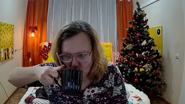 VestaWoody online show from 12.15.25