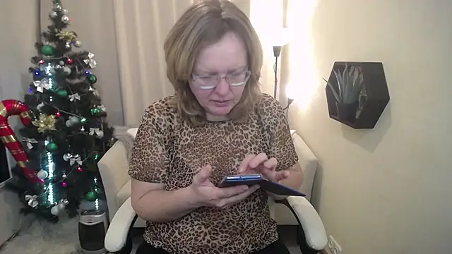 VestaWoody online show from 12.21.25