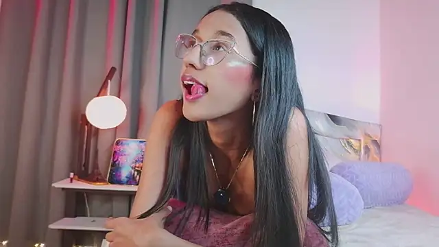 luna valen online show from 11.19.25