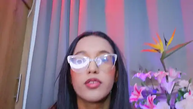 luna valen online show from 05.30.26