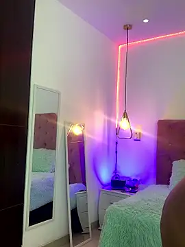 Rose monroee online show from 11.02.25