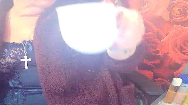 Playful MILF Demi online show from 05.17.26
