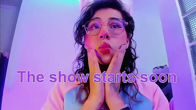 Snapshot of Sweet-SharoKitty chatting on 12.02.25 Sweet-SharoKitty online show from 12.02.25