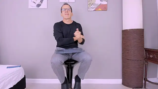  axelking  online show from 10.17.25