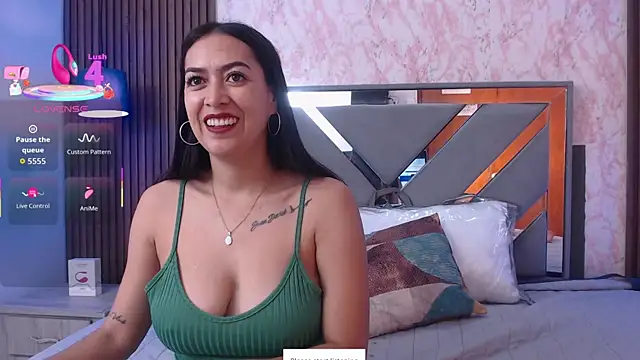 Snapshot of Mature_juliana1 chatting on 10.12.25 Mature juliana1 online show from 10.12.25