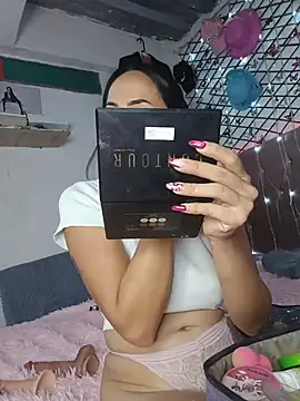 Snapshot of sexy_butterfly_1 chatting on 10.23.25 sexy butterfly 1 online show from 10.23.25