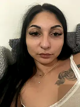 Snapshot of bia900bianca chatting on 10.22.25 bia900bianca online show from 10.22.25