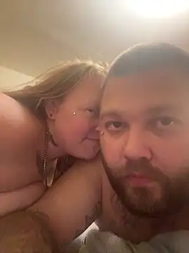 Snapshot of sunshinemielos chatting on 10.05.25 sunshinemielos online show from 10.05.25