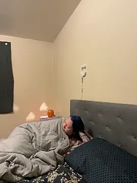 Snapshot of sunshinemielos chatting on 10.29.25 sunshinemielos online show from 10.29.25