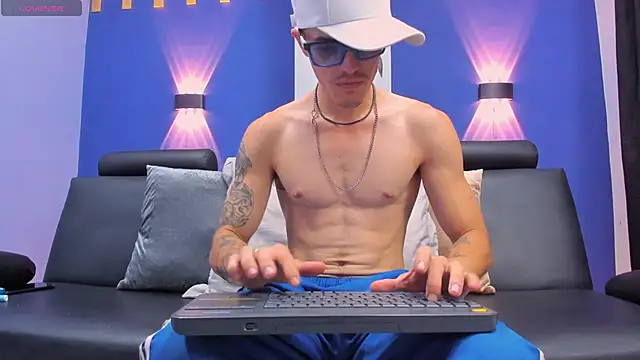 imsammytop online show from 10.23.25