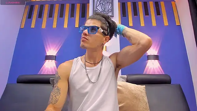 imsammytop online show from 10.24.25