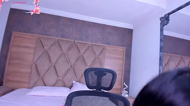 ScarletEvanss  online show from 02.01.26