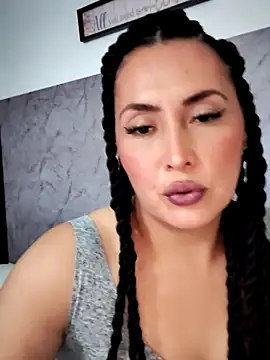 Nina-Velour online show from 10.09.25