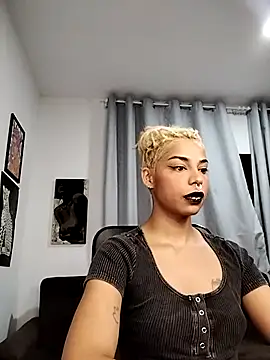 Snapshot of Helenoir chatting on 06.06.26 Helenoir online show from 06.06.26
