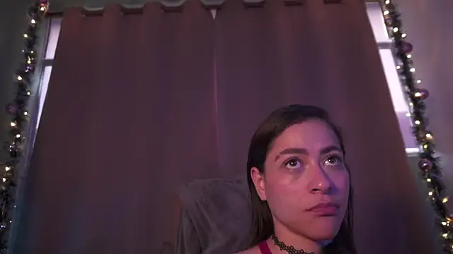  issy online show from 12.13.25