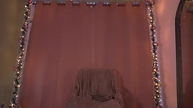  issy online show from 12.19.25