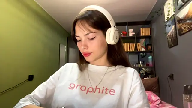 MysticAlisa online show from 10.04.25