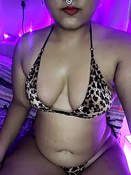 Curvy Navya online show from 10.20.25