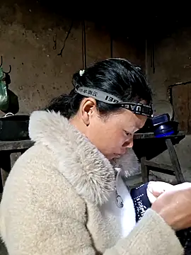 miomio-12 online show from 02.20.26