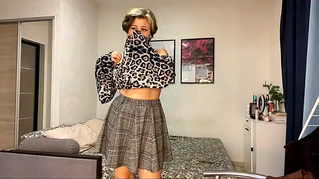 LunaMoonstar online show from 10.19.25