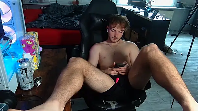 WolkenJunge2006 online show from 10.08.25