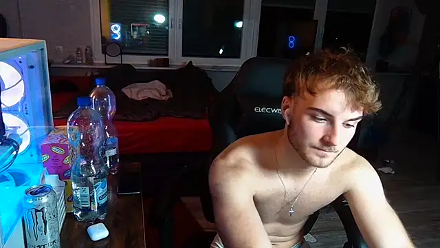 WolkenJunge2006 online show from 10.08.25