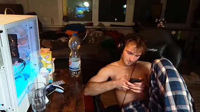 WolkenJunge2006 online show from 11.10.25