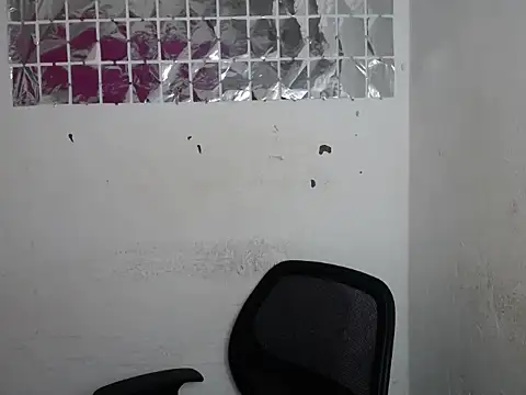 Snapshot of Gaby22d chatting on 11.15.25 Gaby22d online show from 11.15.25