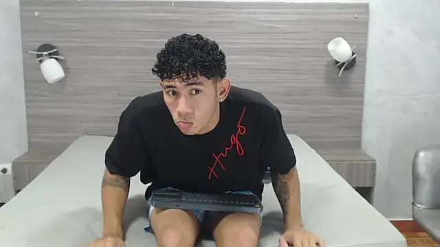 Snapshot of Marcus_blake chatting on 10.28.25 Marcus blake online show from 10.28.25