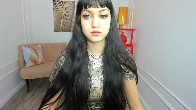 Snapshot of TiffanyYounge chatting on 02.27.26 TiffanyYounge online show from 02.27.26