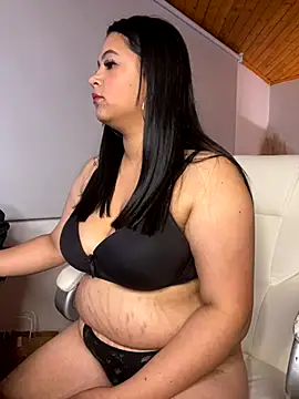 Emmi boobs online show from 10.11.25