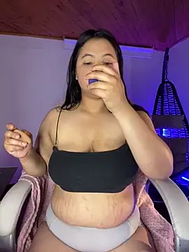 Emmi boobs online show from 10.22.25