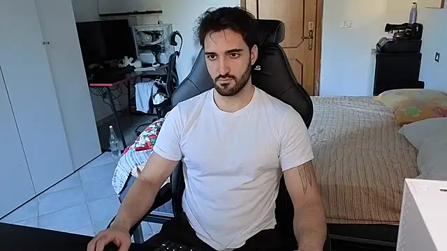 Snapshot of Al3xox02 chatting on 02.21.26 Al3xox02 online show from 02.21.26