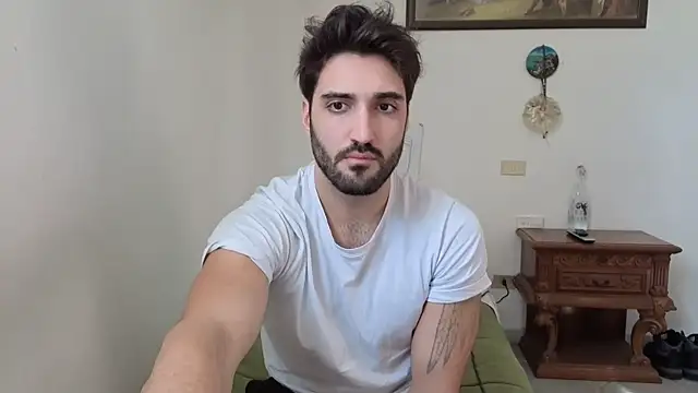 Snapshot of Al3xox02 chatting on 02.24.26 Al3xox02 online show from 02.24.26