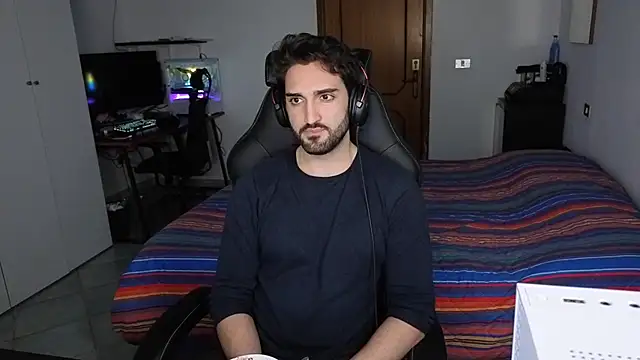 Snapshot of Al3xox02 chatting on 03.01.26 Al3xox02 online show from 03.01.26