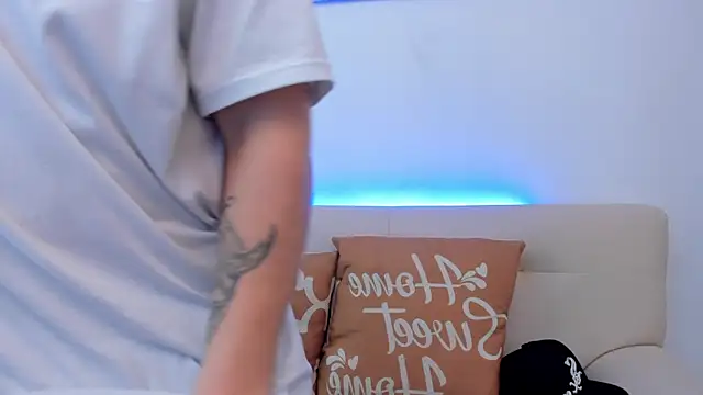 Leoo Miller online show from 10.28.25