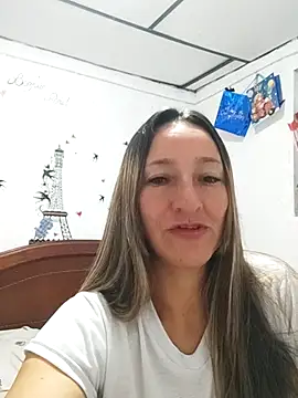 Keila10 online show from 11.26.25