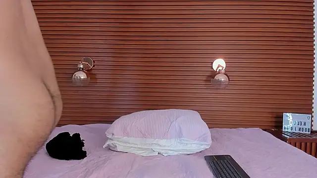 Snapshot of levi_levii chatting on 10.08.25 levi levii online show from 10.08.25