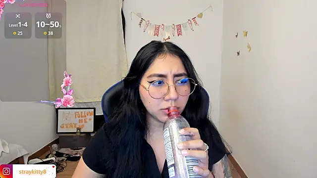 LoveLyy- online show from 06.05.26