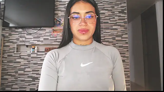 Snapshot of Carla_Bennett__ chatting on 10.06.25 Carla Bennett   online show from 10.06.25