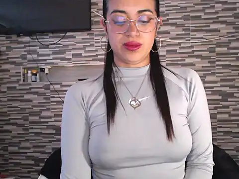 Snapshot of Carla_Bennett__ chatting on 10.12.25 Carla Bennett   online show from 10.12.25