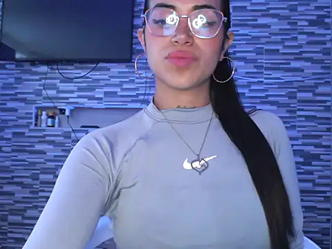 Snapshot of Carla_Bennett__ chatting on 10.25.25 Carla Bennett   online show from 10.25.25