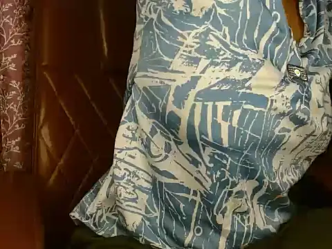 Snapshot of Kittibhabhi-9 chatting on 10.24.25 Kittibhabhi-9 online show from 10.24.25