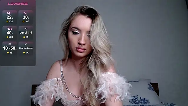 Luna glamy online show from 10.06.25