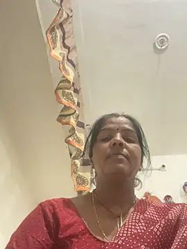 Snapshot of Sapnahot34 chatting on 11.05.25 Sapnahot34 online show from 11.05.25