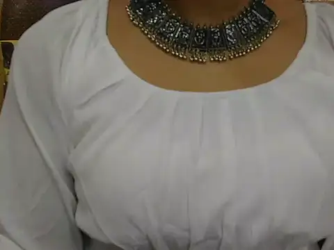 Snapshot of priti_singhaniya chatting on 11.03.25 priti singhaniya online show from 11.03.25