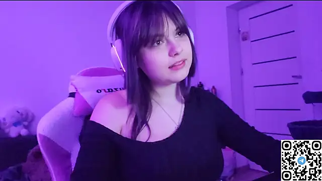 KristiBloom online show from 11.23.25