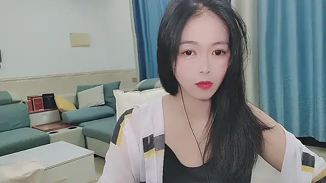 Q Yumi online show from 10.24.25