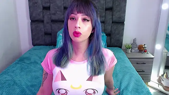 Snapshot of Allisonpetite1 chatting on 10.12.25 Allisonpetite1 online show from 10.12.25